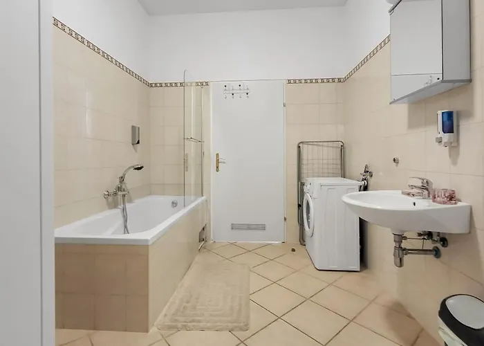 Adalbert Apartamento *