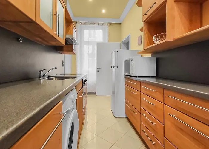 Adalbert Apartamento *