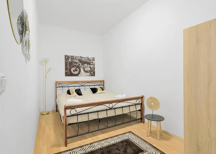 Adalbert Apartamento